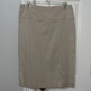 Banana Republic Size 6 Khaki Skirt